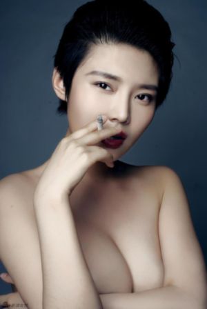 经典电影《香水》_BD英语高清在线