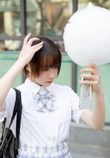 二次元人物桶动漫人物免费图片_720完整视频观看
